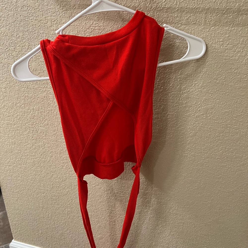 Red tank top.